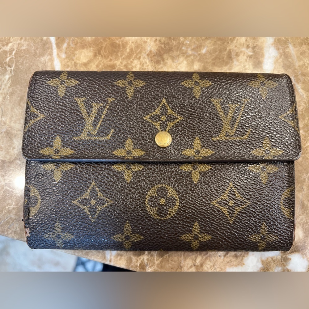 Authentic Louis Vuitton Trifold wallet